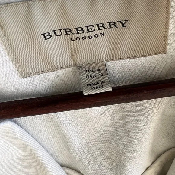 Burberry Jacket - Picture 6 of 9